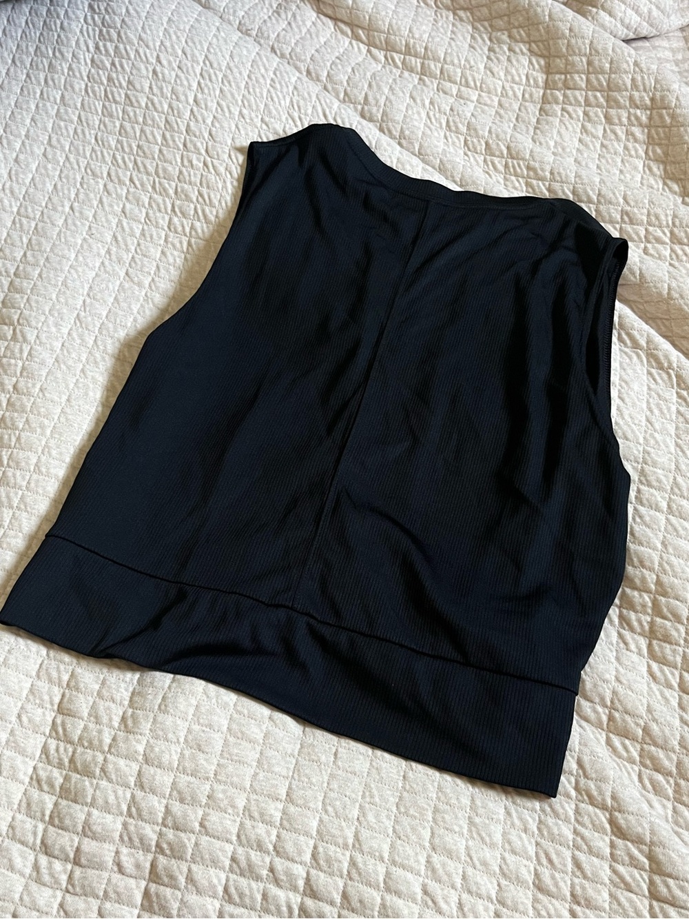 Nike Dri-Fit Cropped Twist Logo Training Tank - Picture 5 of 7